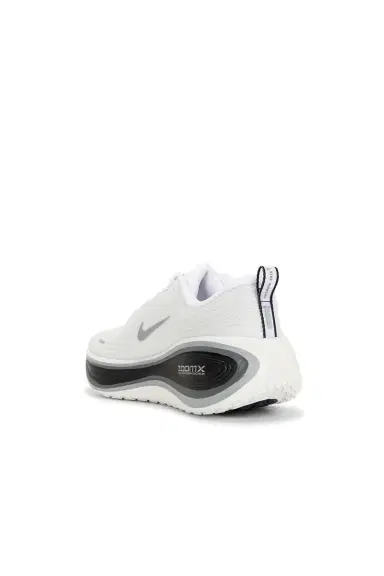 Nike Vomero Plus | Thumbnail 3