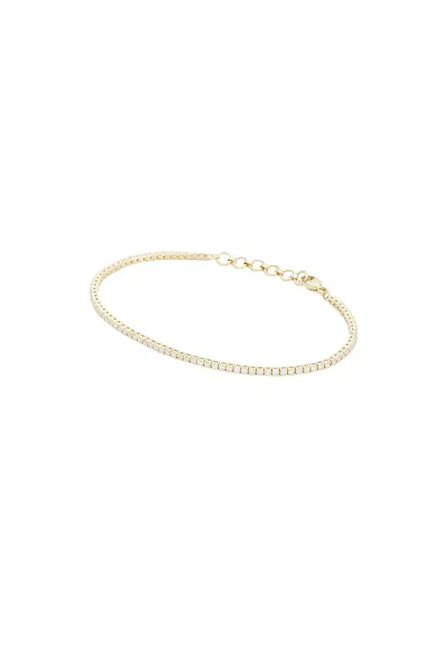 STONE AND STRAND The Essential Dainty Tennis Bracelet