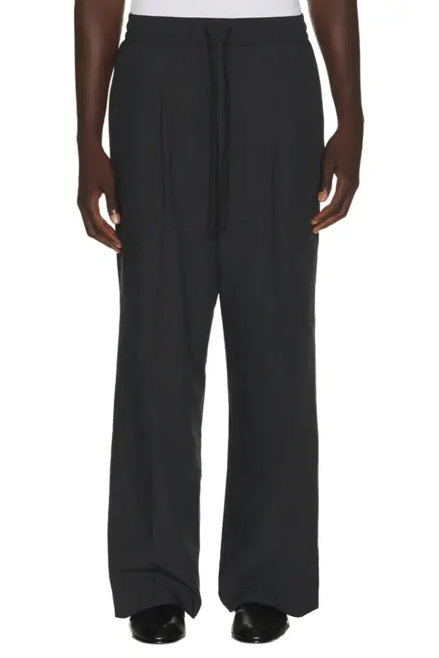 Fear of God Essentials Pleat Front Drawstring Pant