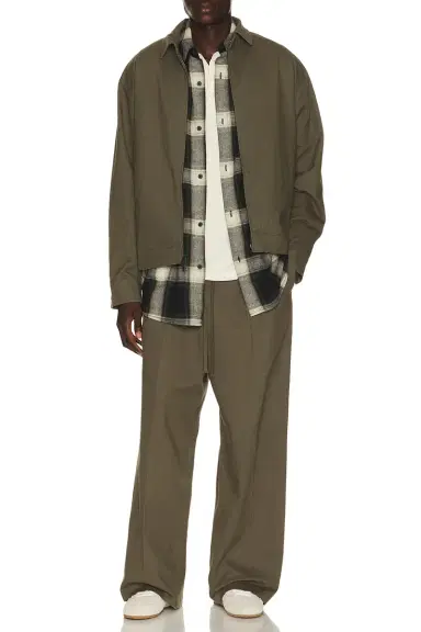 Fear of God Essentials Pleat Front Drawstring Pant | Thumbnail 4