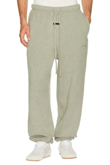 Fear of God Essentials Signature Classic Sweatpant | Thumbnail 1