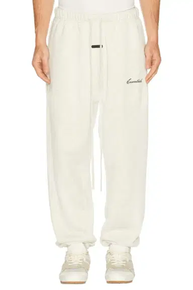 Fear of God Essentials Classic Sweatpant | Thumbnail 1