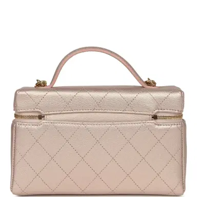 Chanel Chanel Top Handle Long Vanity Case with Chain Pink Iridescent Grained Goatskin Gold Hardware | Thumbnail 4 Chanel Chanel Top Handle Long Vanity Case with Chain Pink Iridescent Grained Goatskin Gold Hardware | Thumbnail 4