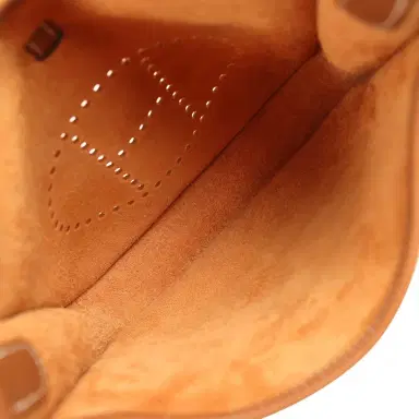 HERMÈS Hermes Evelyne 23 Gold Clemence Gold Hardware | Thumbnail 8 HERMÈS Hermes Evelyne 23 Gold Clemence Gold Hardware | Thumbnail 8