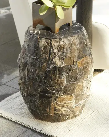 Bernhardt Exteriors Tambora End Table | Thumbnail 1