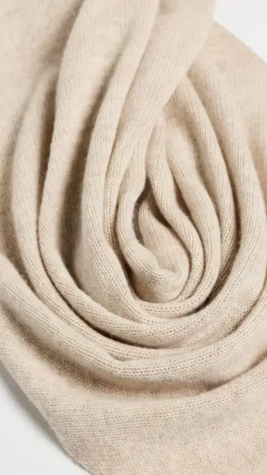 Faherty Triangle Scarf Scarf | Thumbnail 5