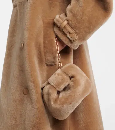 Gabriela Hearst Demi Small shearling clutch | Thumbnail 4