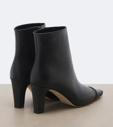 Manolo Blahnik Vivecal leather ankle boots | Thumbnail 2