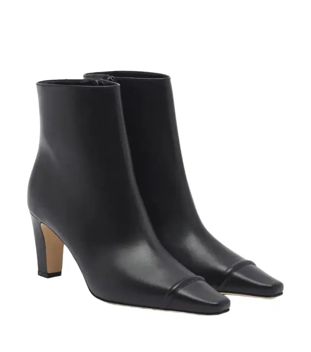 Manolo Blahnik Vivecal leather ankle boots