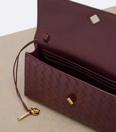 Bottega Veneta Andiamo Intrecciato leather clutch | Thumbnail 4
