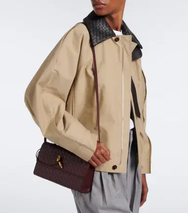 Bottega Veneta Andiamo Intrecciato leather clutch | Thumbnail 6
