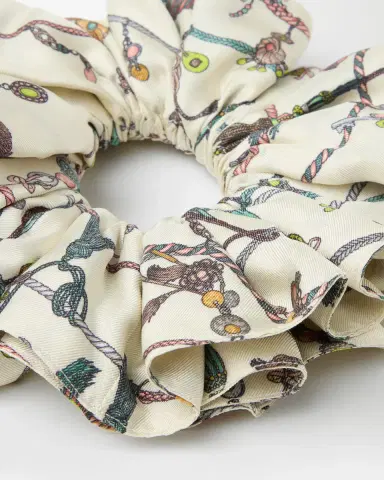 Versace Printed Silk Twill Scrunchie | Thumbnail 2