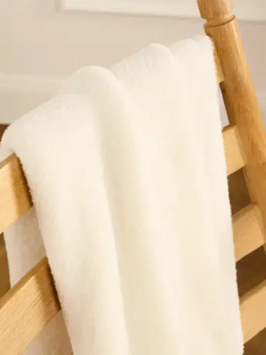 Gabriela Hearst Hallam Cashmere And Silk-blend Throw | Thumbnail 3 Gabriela Hearst Hallam Cashmere And Silk-blend Throw | Thumbnail 3