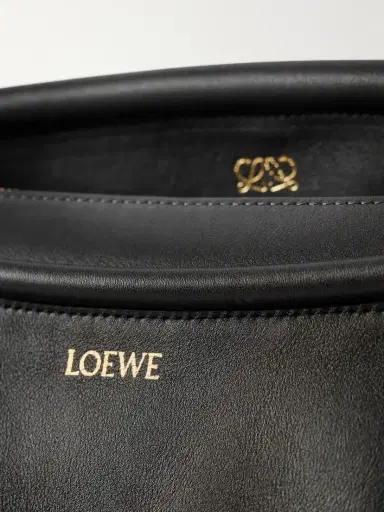 Loewe Whisker Leather Shoulder Bag | Thumbnail 5