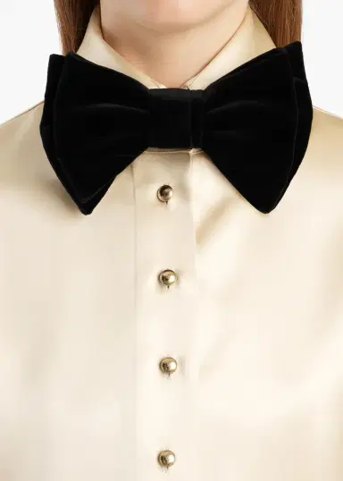 Khaite Liv Bowtie In Black Velvet | Thumbnail 2
