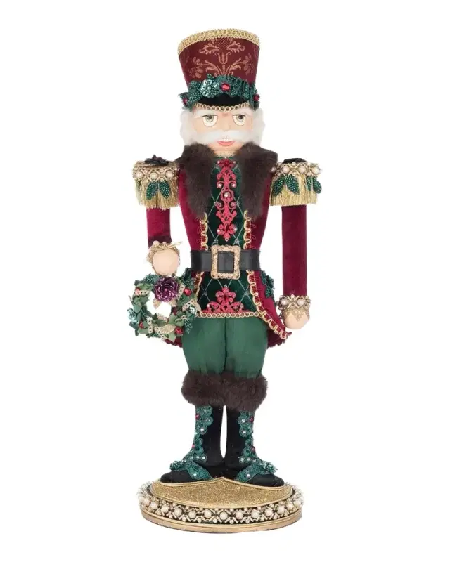 Katherine 's Collection Winter Balsam & Berry General James Juniper Tabletop Nutcracker