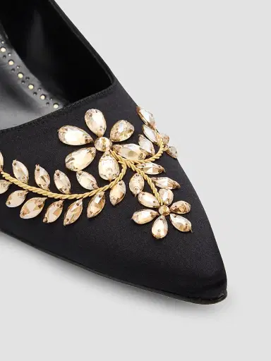 Manolo Blahnik Women's Pasadislo Embellished Pumps | Thumbnail 5 Manolo Blahnik Women's Pasadislo Embellished Pumps | Thumbnail 5