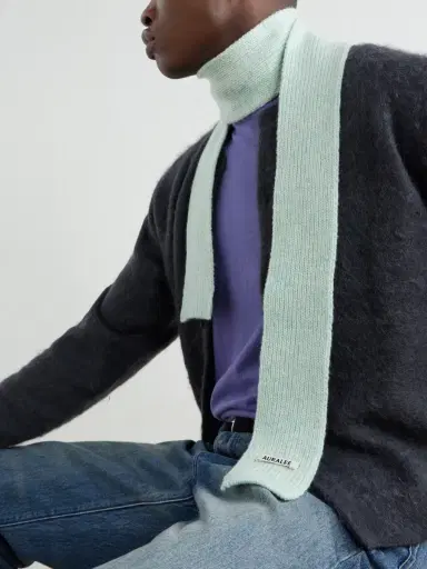 Auralee Cashmere Scarf - Men | Thumbnail 3 Auralee Cashmere Scarf - Men | Thumbnail 3