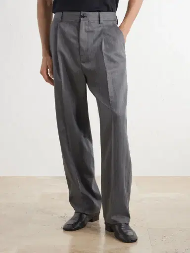 Valentino Garavani Straight-Leg Pleated Herringbone Virgin Wool Trousers - Men | Thumbnail 3 Valentino Garavani Straight-Leg Pleated Herringbone Virgin Wool Trousers - Men | Thumbnail 3