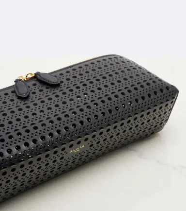 Alaïa Alaïa Delta Small leather clutch | Thumbnail 2