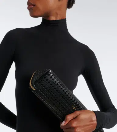 Alaïa Alaïa Delta Small leather clutch | Thumbnail 6