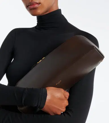Alaïa Alaïa Delta Small leather clutch | Thumbnail 5