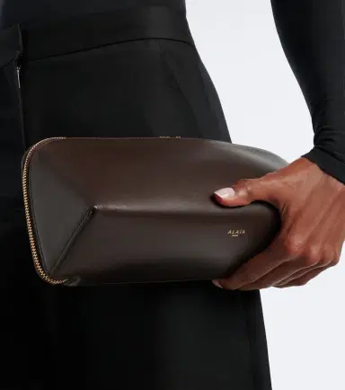 Alaïa Alaïa Delta Small leather clutch | Thumbnail 6