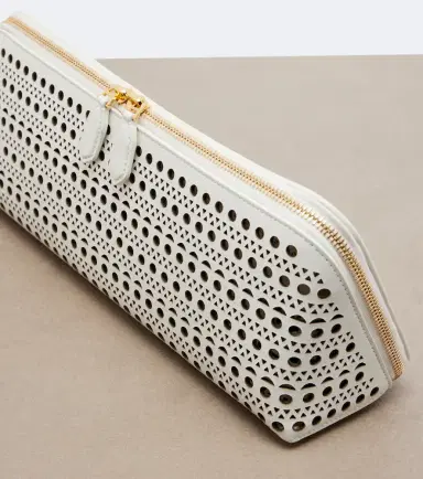 Alaïa Alaïa Delta Small leather clutch | Thumbnail 2