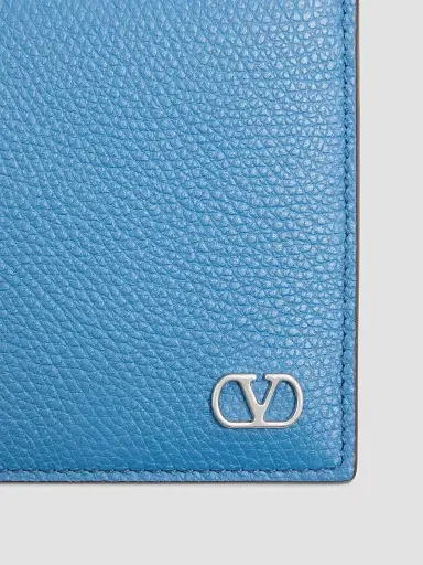 Valentino Garavani Men's VLogo Signature Grainy Calfskin Wallet | Thumbnail 5 Valentino Garavani Men's VLogo Signature Grainy Calfskin Wallet | Thumbnail 5