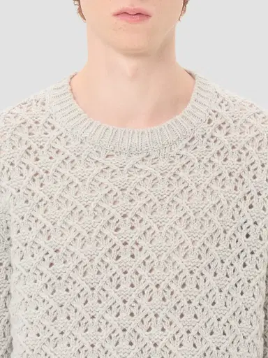Valentino Garavani Men's Wool and Cashmere Sweater with Metallic V Detail | Thumbnail 6 Valentino Garavani Men's Wool and Cashmere Sweater with Metallic V Detail | Thumbnail 6