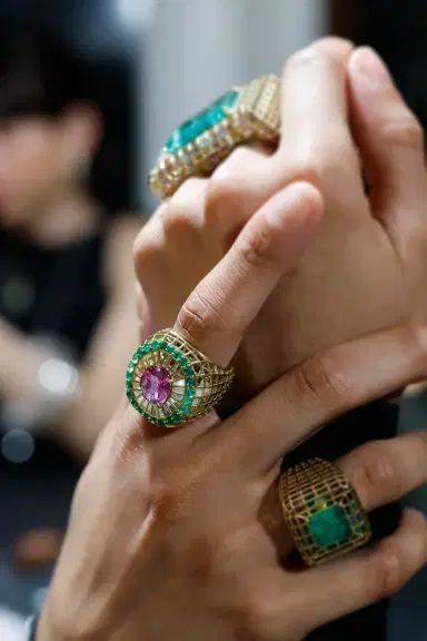SARA KATHERINE JACOBSON Emerald Pink Sapphire Queen Cagey Ring | Thumbnail 2