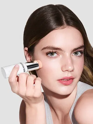 Dior Mattifying Invisible UV Stick Broad Spectrum SPF 50 | Thumbnail 5