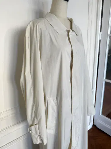 Jen Wonders Studio Ivory Lightweight Coat | Thumbnail 8