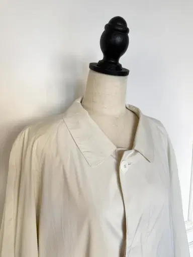 Jen Wonders Studio Ivory Lightweight Coat | Thumbnail 9