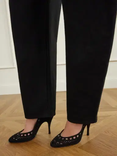 Alaïa Vienne 100 Suede Pumps | Thumbnail 2