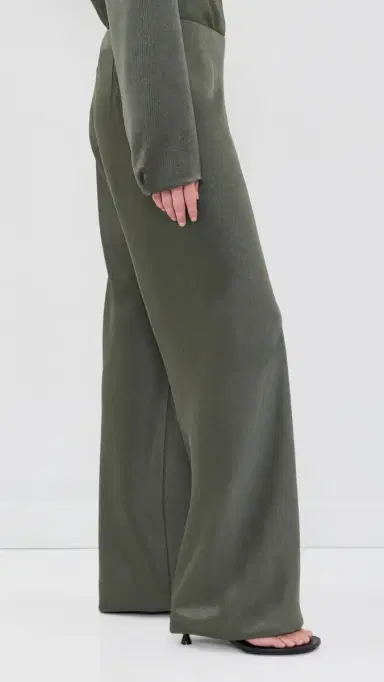 Vince Colette Fluid Satin Bias Pants | Thumbnail 4