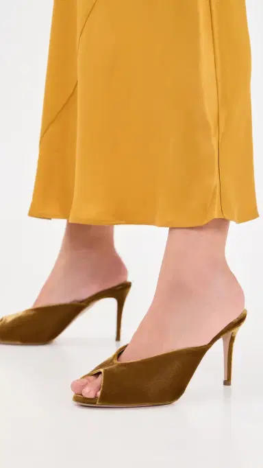 Aquazzura Secret Velvet Pumps 85mm | Thumbnail 3 Aquazzura Secret Velvet Pumps 85mm | Thumbnail 3