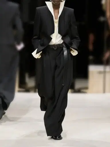 Givenchy Reverse Lapel Wool Grain De Poudre Jacket | Thumbnail 6
