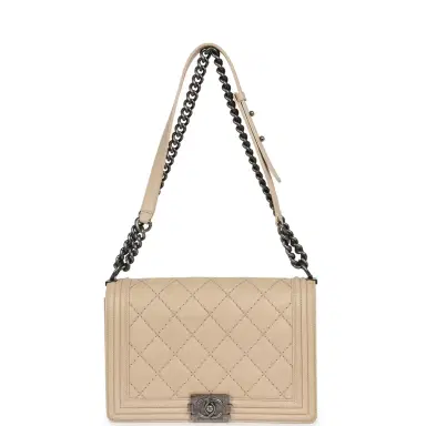 Chanel Pre-owned Chanel Medium "Wild Stitch" Boy Bag Beige Aged Calfskin Aged Ruthenium Hardware | Thumbnail 7 Chanel Pre-owned Chanel Medium "Wild Stitch" Boy Bag Beige Aged Calfskin Aged Ruthenium Hardware | Thumbnail 7