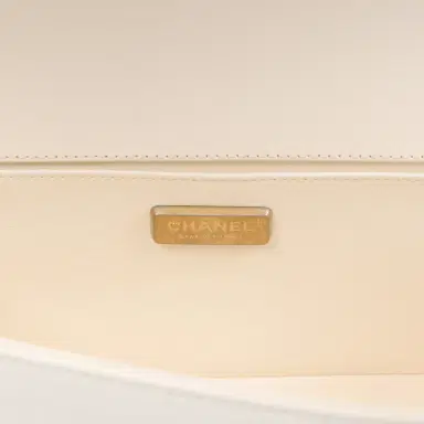 Chanel Pre-owned Chanel Medium Boy Bag Ivory Python Antique Gold Hardware | Thumbnail 8 Chanel Pre-owned Chanel Medium Boy Bag Ivory Python Antique Gold Hardware | Thumbnail 8