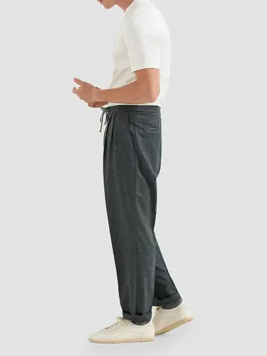 Brunello Cucinelli Men's Virgin Wool Flannel Trousers with Drawstring and Double Pleats | Thumbnail 4