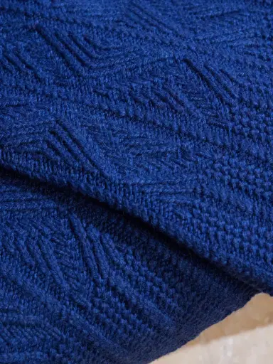 Inis Meáin Patented Aran Cashmere Blanket - Men | Thumbnail 3