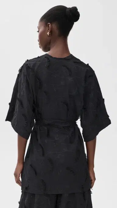 DIARRABLU Kabana Kimono | Thumbnail 4 DIARRABLU Kabana Kimono | Thumbnail 4