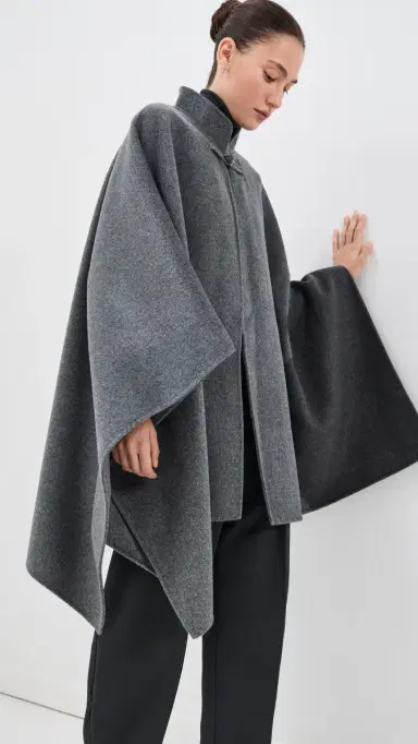 RÓHE Double-Faced Pankou Closure Poncho | Thumbnail 2 RÓHE Double-Faced Pankou Closure Poncho | Thumbnail 2