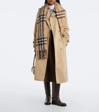 Burberry Check alpaca and wool bouclé scarf | Thumbnail 5