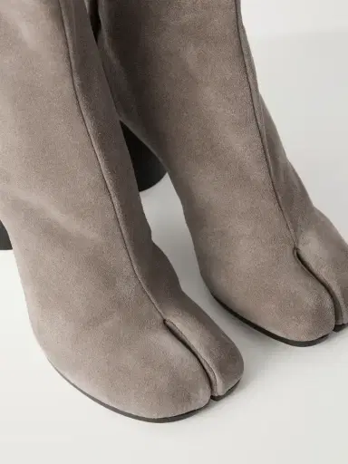 Maison Margiela Tabi Split-toe Suede Ankle Boots | Thumbnail 5 Maison Margiela Tabi Split-toe Suede Ankle Boots | Thumbnail 5