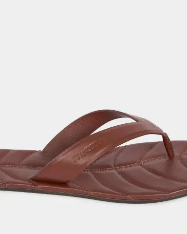 JW Anderson Leaf Leather Flat Thong Sandals | Thumbnail 3 JW Anderson Leaf Leather Flat Thong Sandals | Thumbnail 3