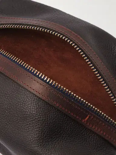 Bleu de Chauffe Zazou Full-Grain Leather Wash Bag - Men | Thumbnail 4 Bleu de Chauffe Zazou Full-Grain Leather Wash Bag - Men | Thumbnail 4