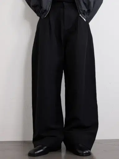 Studio Nicholson Straight-Leg Pleated Linen and Wool-Blend Suit Trousers - Men | Thumbnail 5 Studio Nicholson Straight-Leg Pleated Linen and Wool-Blend Suit Trousers - Men | Thumbnail 5