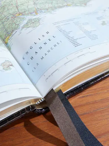 Smythson Large Croc-Effect Leather World Atlas - Men | Thumbnail 4 Smythson Large Croc-Effect Leather World Atlas - Men | Thumbnail 4
